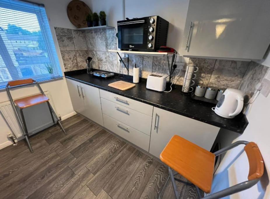 Cosy Private Accommodation In Corsham, Near Bath Buitenkant foto
